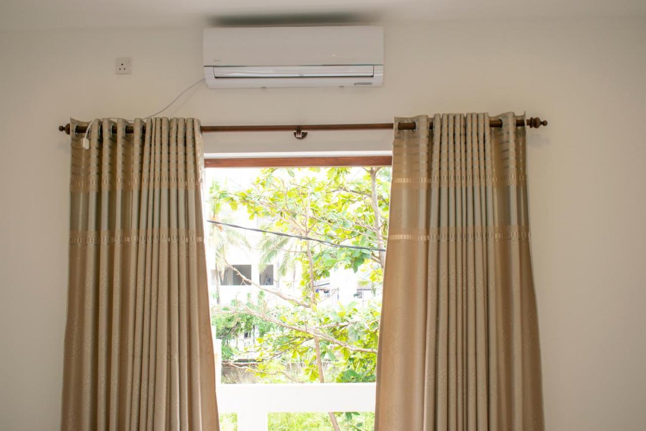 Lavinia Escapes Hotel Dehiwala-Mount Lavinia Bagian luar foto
