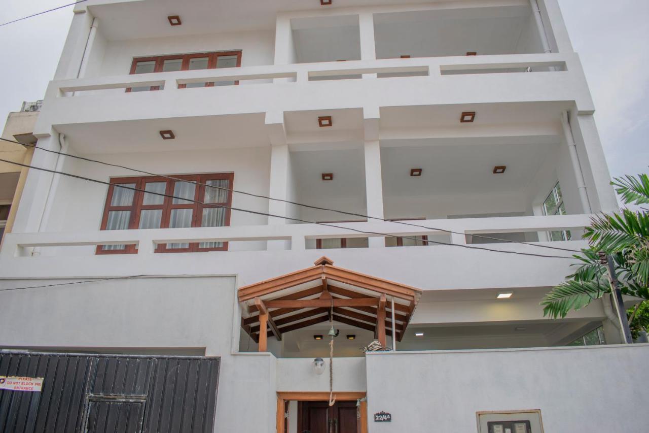 Lavinia Escapes Hotel Dehiwala-Mount Lavinia Bagian luar foto
