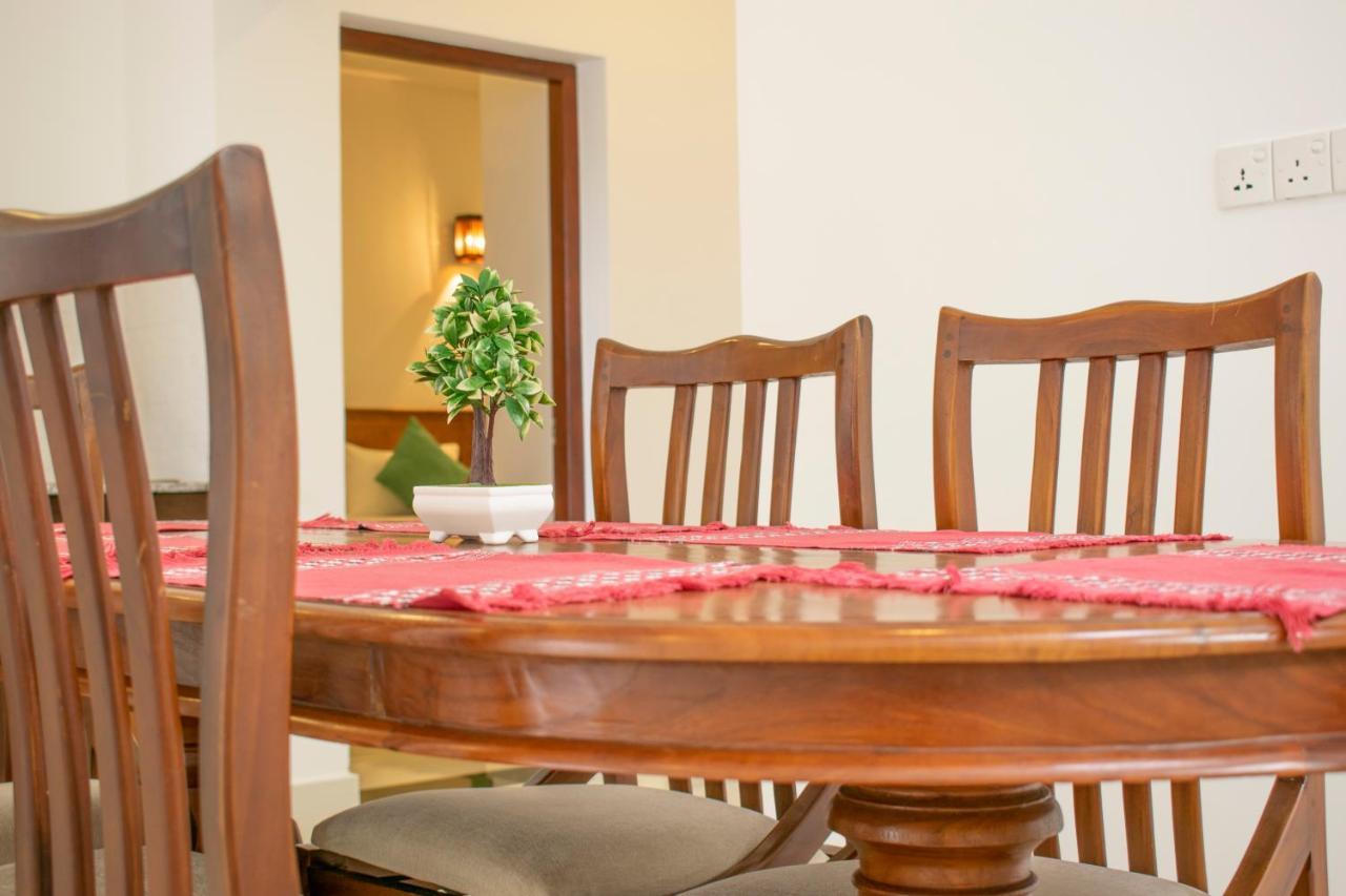 Lavinia Escapes Hotel Dehiwala-Mount Lavinia Bagian luar foto